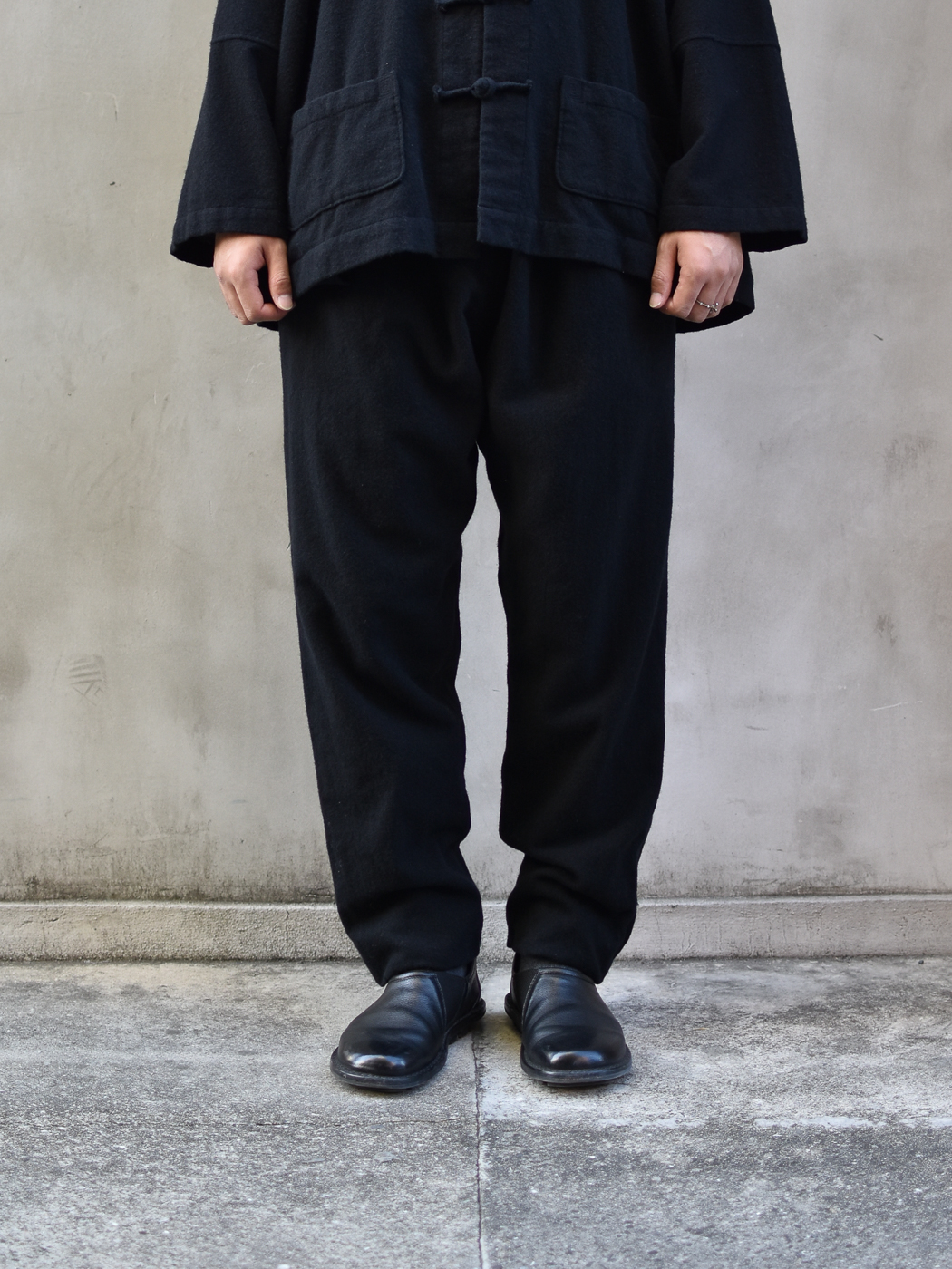 Drawstring resort pant (Soft cashmere wool etamine) col.black | Re;li