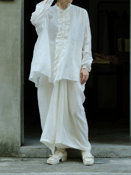 frilled blouse col.off white | Re;li