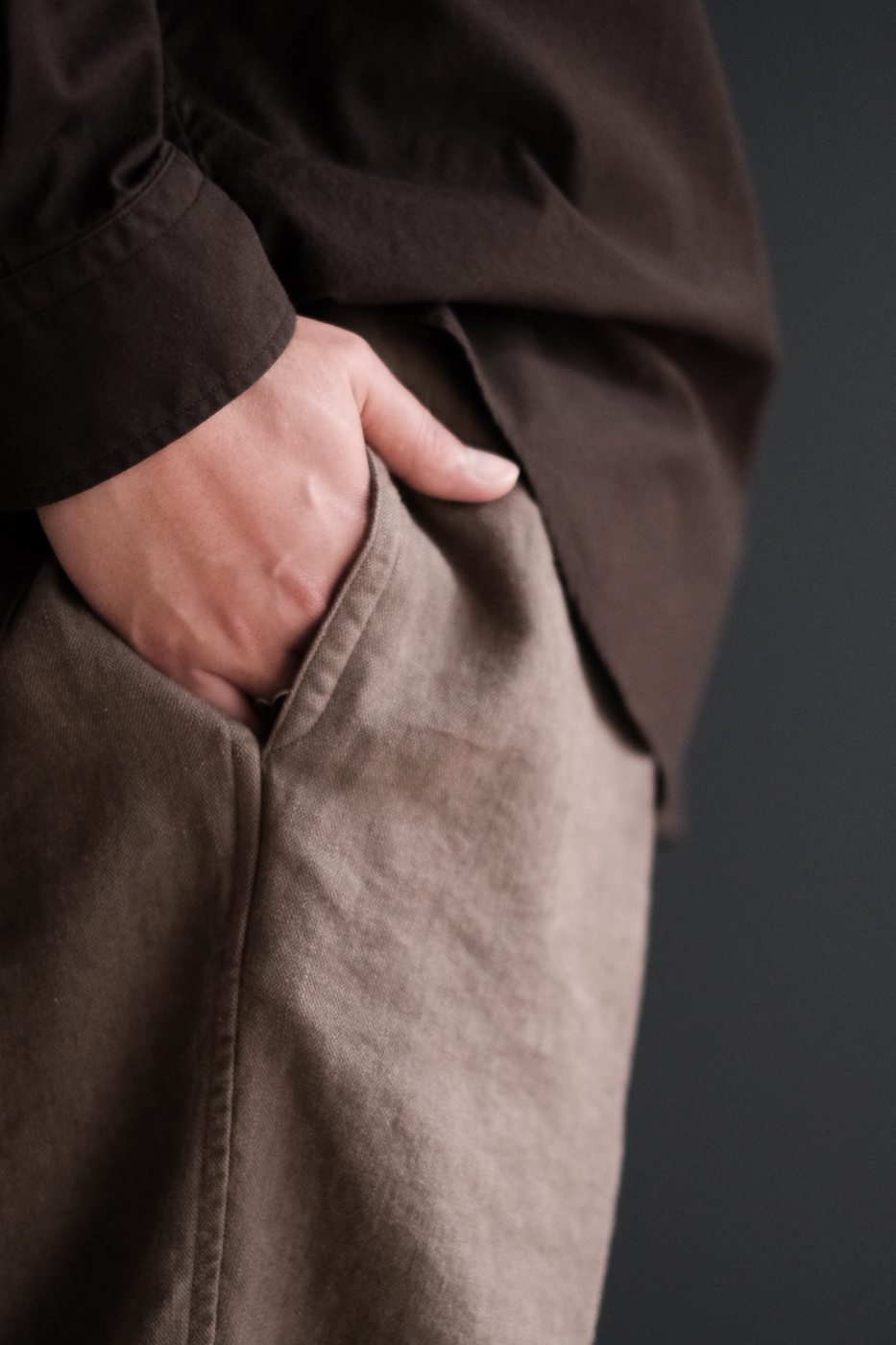 Button tuck trouser (Broken twill) col.beige | Re;li